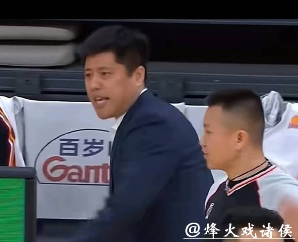 事情闹大！7技犯+1夺权，侯向锋：别针对迪亚洛！潘江声讨李慕豪